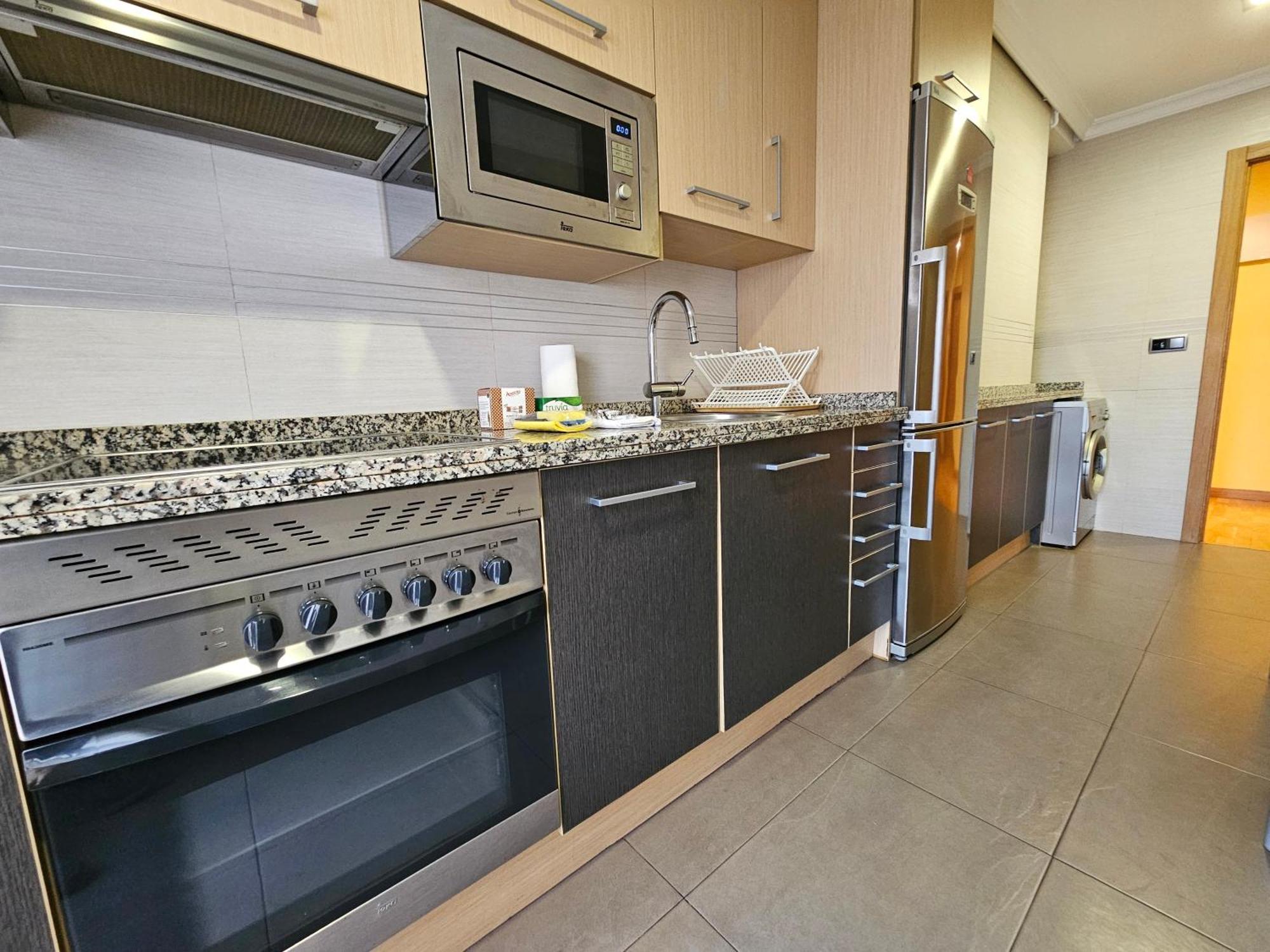 196A Acogedor Apartamento En Gijón Buitenkant foto